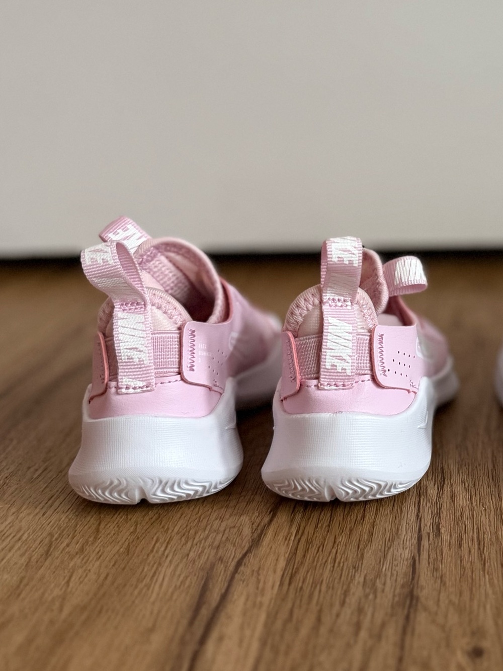 NIKE • 8c • Kid’s Flex Runner 3 Pink Sneakers - Picture 2 of 3